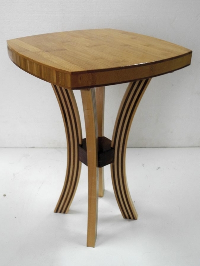 Un tabouret cintré